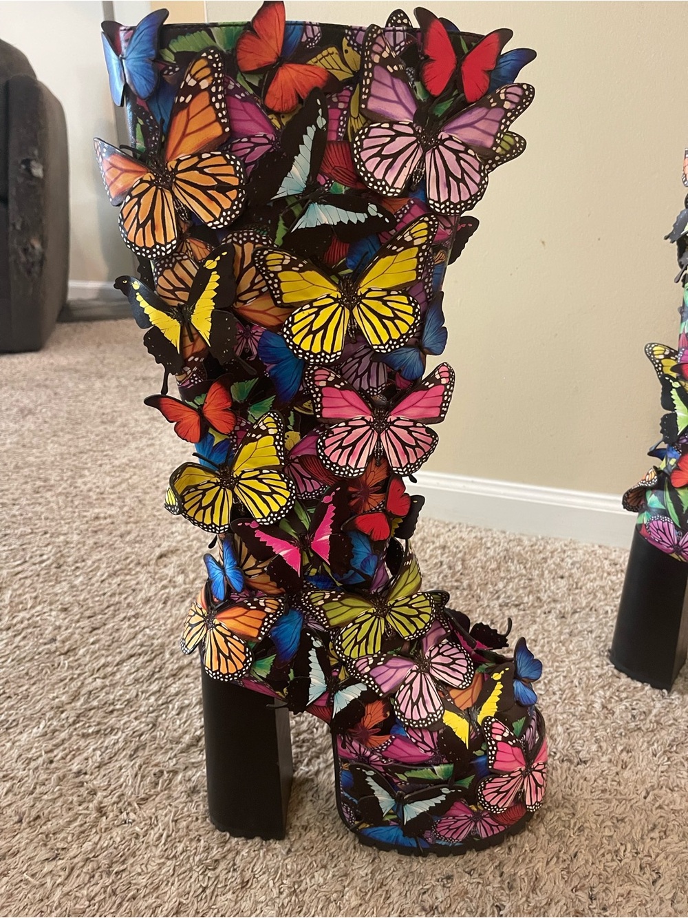 3D Butterfly Embellished Platform Knee-High Boots - Multicolor incl purse! - Picture 4 of 7